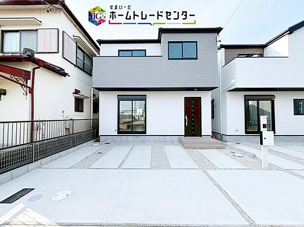 【現地外観写真】北区北久手町１期、全４棟（写真４号棟）
堂々完成☆
ぜひ現地にて、実際の街並み・日当たり等ご確認下さい♪
お問い合わせはお気軽に☆