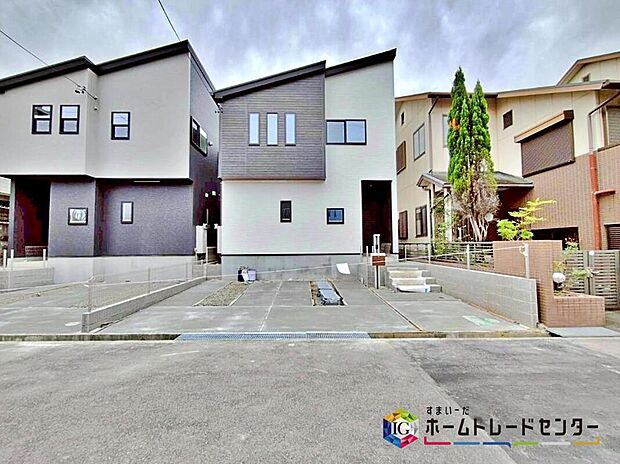 【現地外観写真】東海市第１荒尾町細高根　全２棟（写真１号棟）
２０２５年１０月完成予定☆
☆設備や構造などご説明いたします！お気軽に、ホームトレードセンター株式会社までお問い合わせください♪