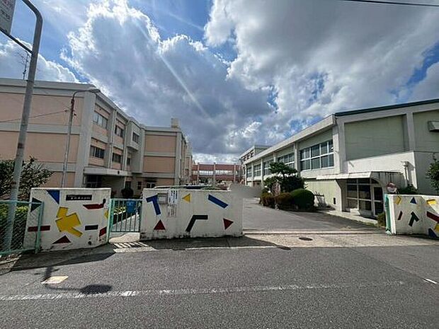 尾張旭市立本地原小学校(約640m)