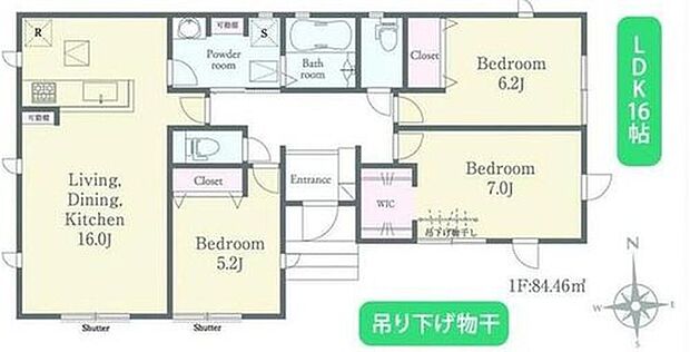 【4LDK】対面式キッチン仕様の約１６．５帖リビング♪
ウォークインクローゼットなど各居室に収納スペースが充実♪
リビングには便利な可動棚がございます！
お車並列３台駐車可能☆