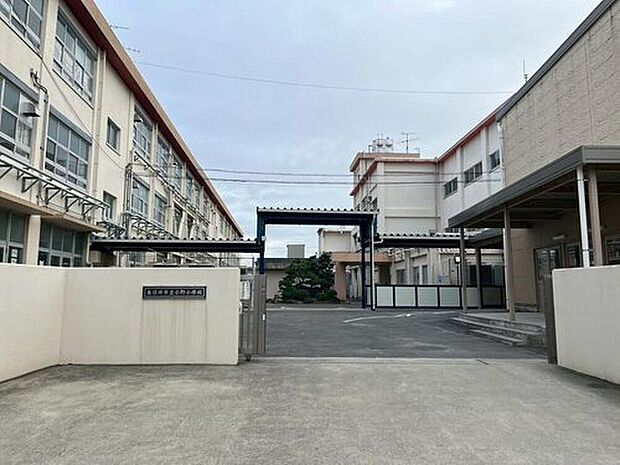 春日井市立小野小学校（約1,471m）