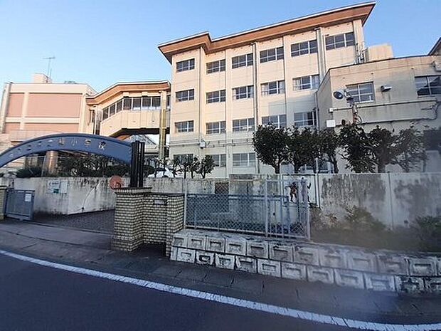 名古屋市立緑小学校（約1,047m）