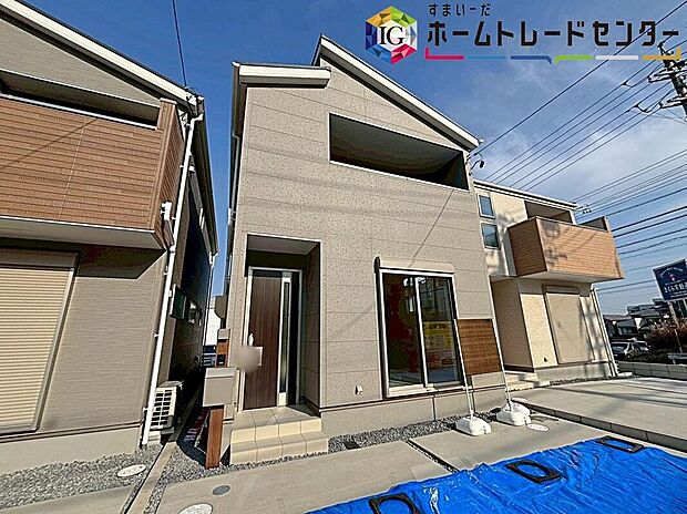 【現地外観写真】リーブルガーデン緑区青山　全４棟（写真３号棟）
ご好評につき残り１棟！
堂々完成しました☆
実際のご見学はホームトレードセンター株式会社まで♪