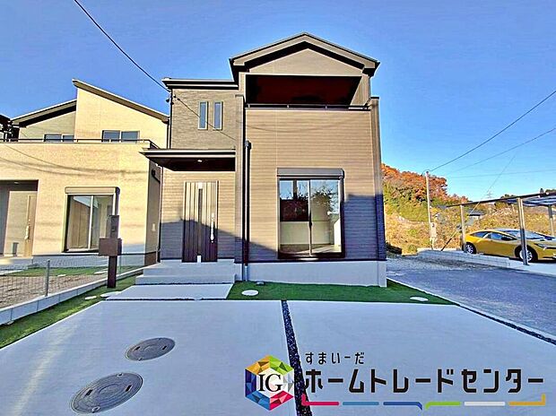 【現地外観写真】瀬戸市品野町4期 全7棟(写真7号棟)
ぜひ現地にて、実際の建物・街並み・日当たりなどご覧下さい♪
現地のご見学や資料請求はお気軽に♪