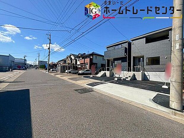【前面道路含む現地写真】前面道路幅は南側約９．９ｍとゆとりがあります♪
ぜひ現地にて、実際の建物・街並み・日当たり等ご確認下さい♪
お問い合わせはお気軽に☆

