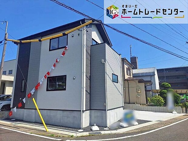 【現地外観写真】カースペース2台分！急な来客時も安心です！