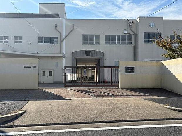 名古屋市立志段味中学校(約3,360m)