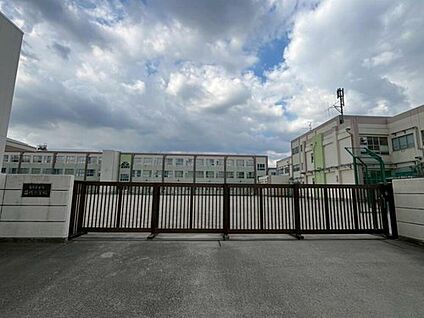 名古屋市立苗代小学校 500m(徒歩7分)