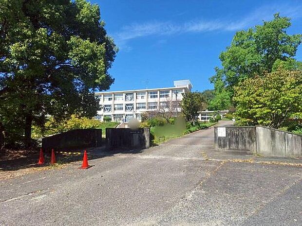 瀬戸市立陶原小学校（約540m）