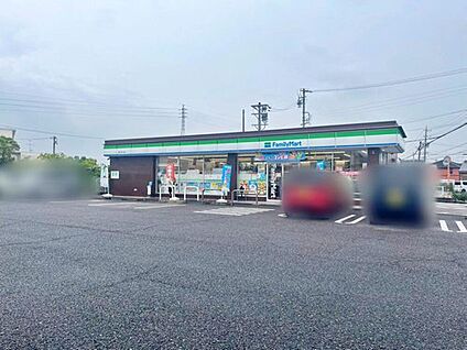 ファミリーマート新小牧小木店 623m(徒歩8分)