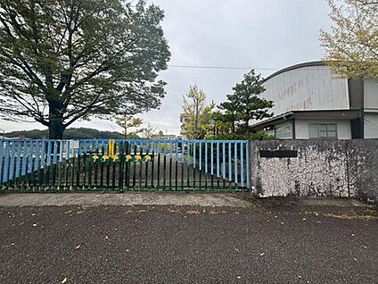 春日井市立中央台小学校 550m(徒歩7分)