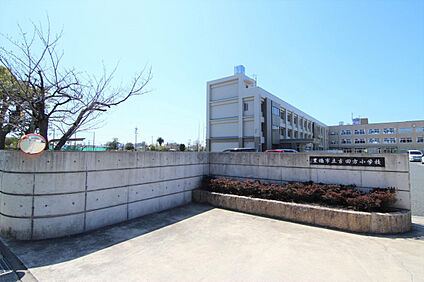 吉田方小学校 800m