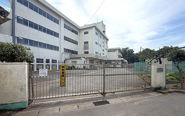 布佐小学校　徒歩25分