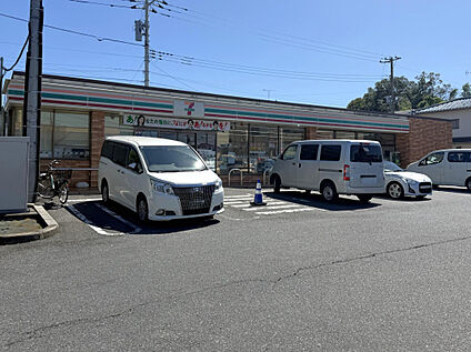 セブンイレブン 北流山店 126m