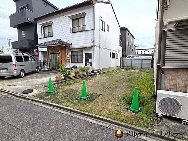 現地（土地）