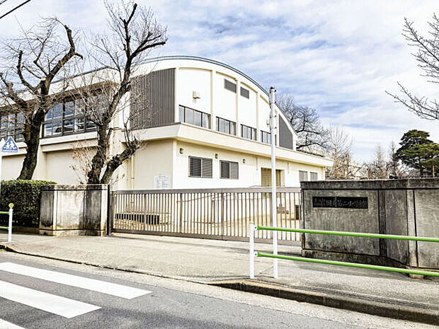 国立市立国立第二小学校(約520m)
