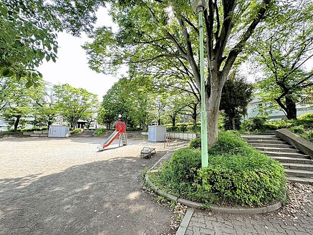 東中尾公園(約521m)