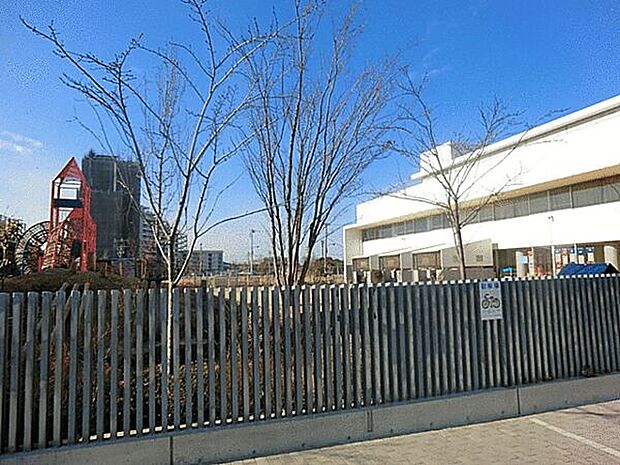 渋谷教育学園浦安幼稚園(約627m)