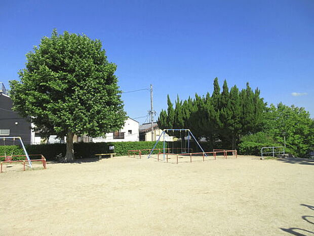 化者業公園(約152m)