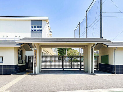 日野市立日野第一中学校 258m