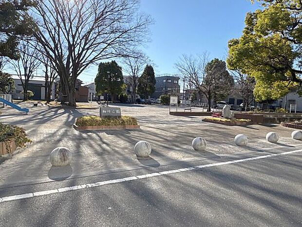 柳坪公園（約988m）