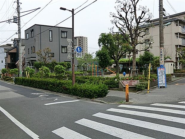 むつみ児童遊園(約141m)