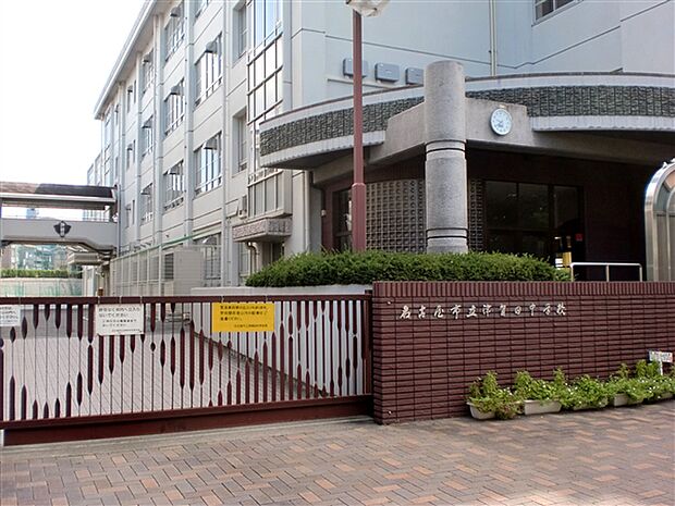 名古屋市立津賀田中学校(約600m)
