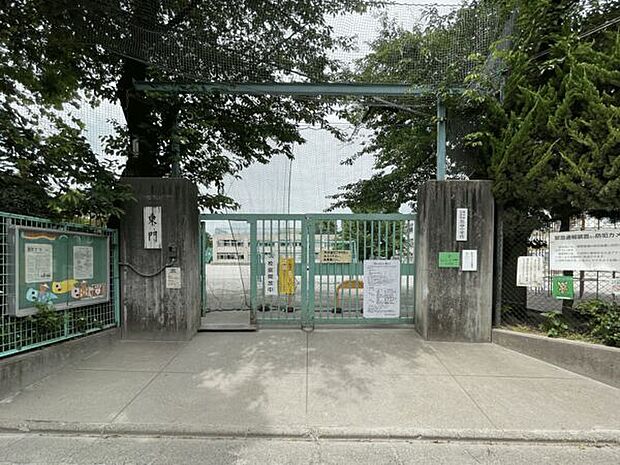 杉並区立三谷小学校（約278m）