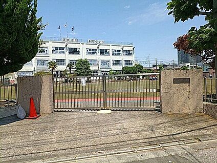 足立区立長門小学校 387m