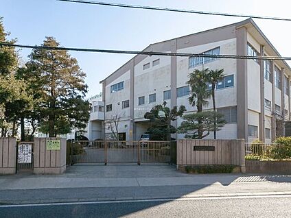 船橋市立二宮小学校 826m
