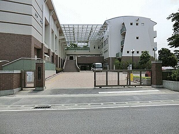 朝霞市立朝霞第一中学校(約1,443m)