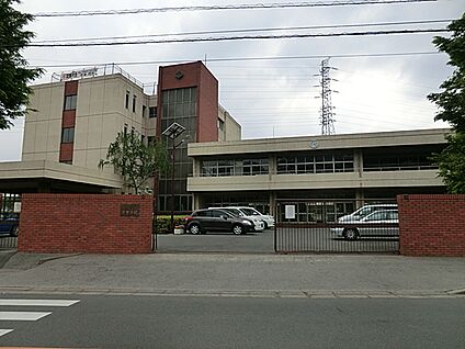 川口市立里中学校 467m