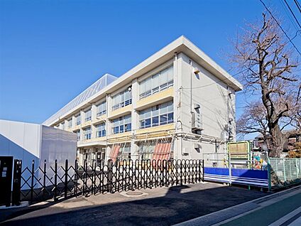 練馬区立谷原小学校 133m