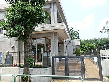 道灌山保育園 852m