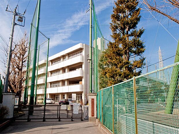横浜市立六角橋中学校(約1,023m)