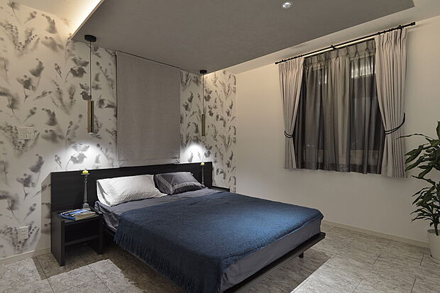 【間接照明による落ち着きある寝室】当社施工事例：お客様の自由に設計することが出来ます。