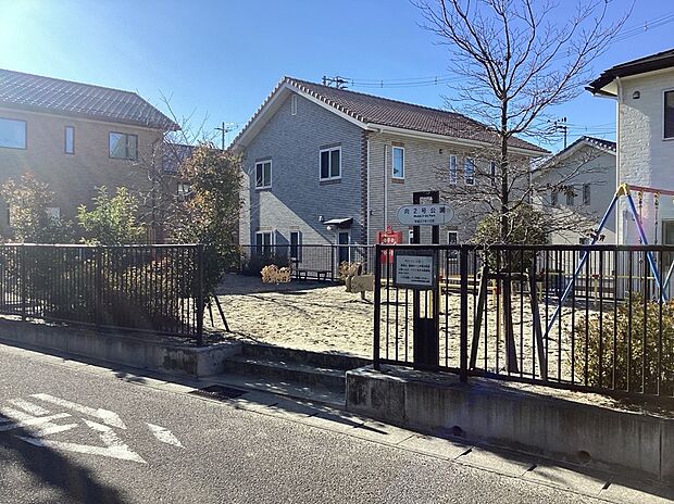 向2号公園（約120m）