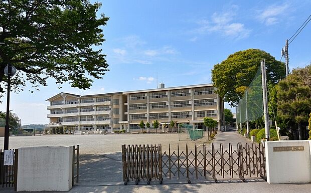 宇都宮市立姿川第二小学校（約600m）