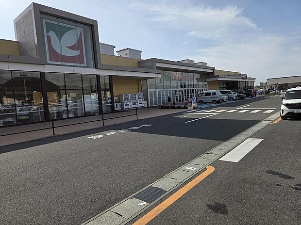 ヨークベニマル落合店(約1,040m)