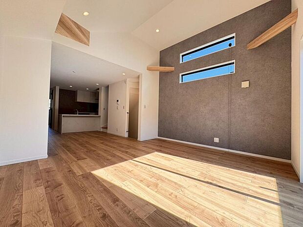 リビングはご家族やお客様との時間など、多くの時を刻む空間。建築家が吟味を重ねたこだわりの設計です。