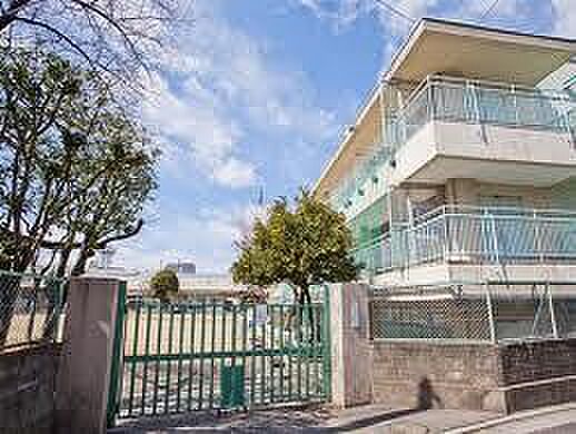 板橋区立弥生小学校（約366m）