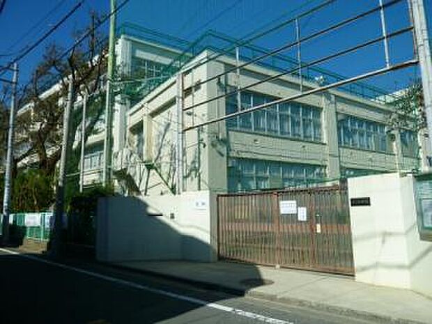 杉並区立神明中学校（約462m）