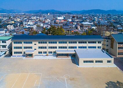 北方町立北学園 約550ｍ(徒歩7分)
