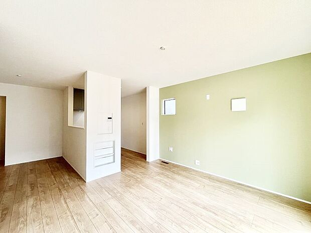 ◆１号棟◆～Living～　家族の食事や団らんのほか、子どもを遊ばせたり、友人を招いたりするLDKは住まいの中心。長時間過ごす場所だから、その空間は住まい全体の居心地を左右します。