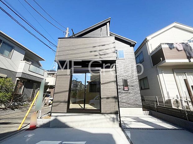 たっぷりの陽光と心地よい風が舞い込む住まい