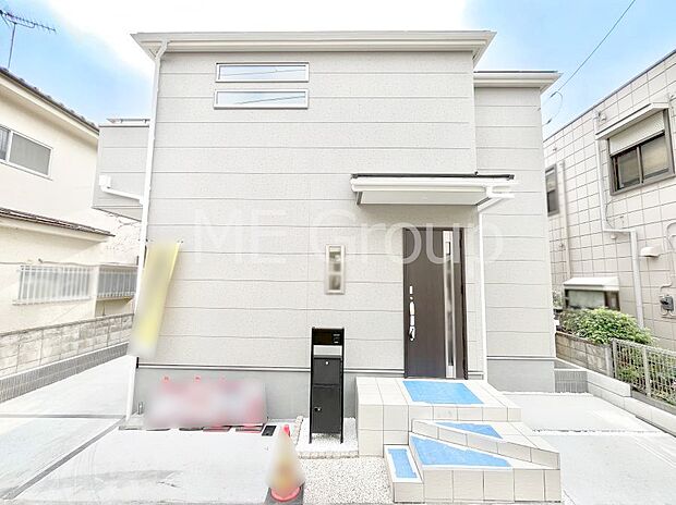 ～Exterior～  毎日のお散歩も快適な緑に恵まれた閑静な住宅地は、伸び伸びスローライフを叶えてくれます。自然豊富な季節の移ろいを身近に感じられる、子育てに適した環境です。