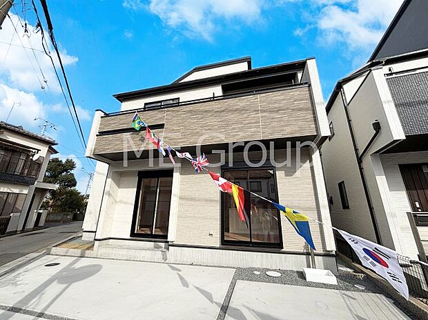 ◆１号棟◆～Exterior～　新京成線「高根公団」駅より徒歩１０分！駅近の利便性と豊かな自然を享受する住環境のもと、彩り豊かな快適な暮らしは家族を笑顔にしてくれそうです。