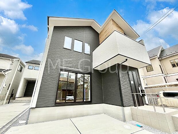 ◆1号棟◆～Exterior～　首都圏で憧れのスローライフ♪緑に囲まれた土地は都会の喧騒を忘れられそう。四季を通じて自然と触れ合えるスポットが周辺には盛りだくさん！住みたくなる家。暮らしたい町。