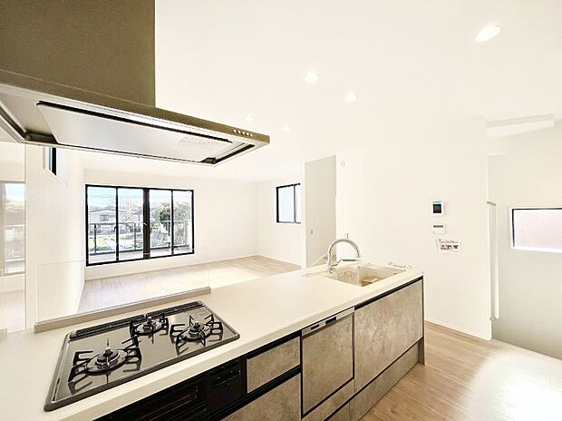 毎日使うキッチンだから、使いやすさ＆お手入れのしやすさにこだわりました。 