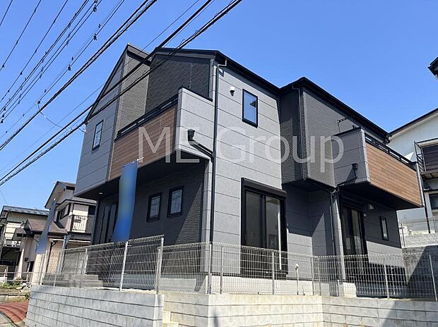 ◆1号棟◆~Exterior~ JR武蔵野線「新八柱」駅徒歩9分!駅近の利便性と豊かな自然を享受する住環境のもと、彩り豊かな快適な暮らしは家族を笑顔にしてくれそうです。